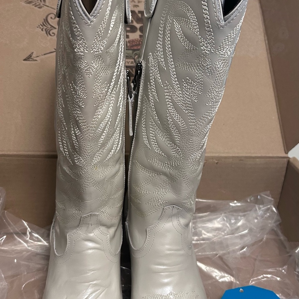Lane SMOKESHOW Women's White Pearl Chrome Western Boots